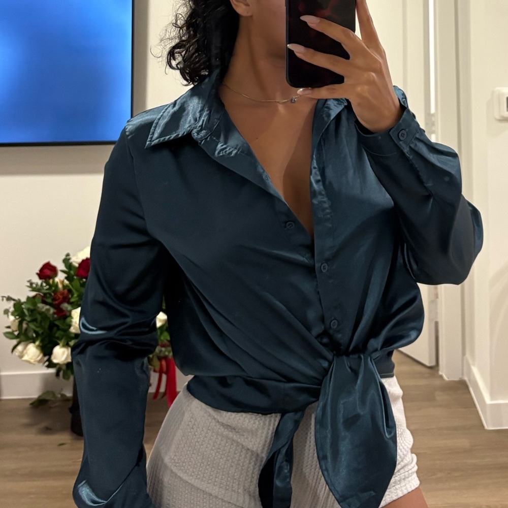 PrettyLittleThing Teal Satin Tie-Front Blouse